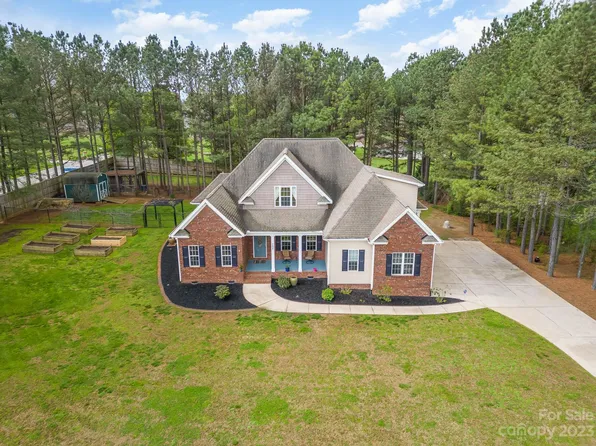 107 Dupree Ln, Mooresville, NC 28115