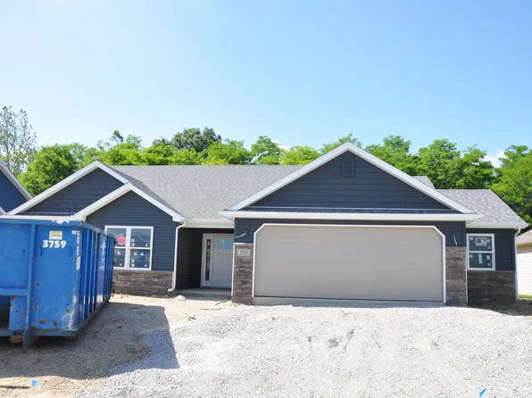 2011 Winesap Way, Kendallville, IN 46755