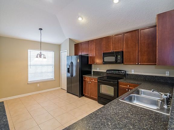 3rd image of 13783 Goodson Pl