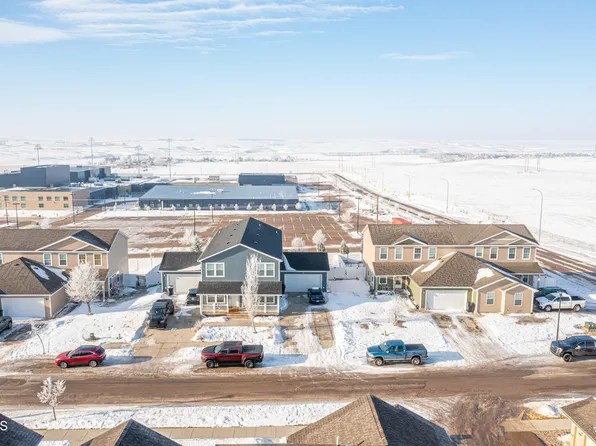 3605 Long Branch Ave, Williston, ND 58801