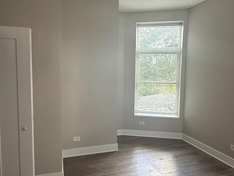 4834 S King Dr #3 — Photo 16
