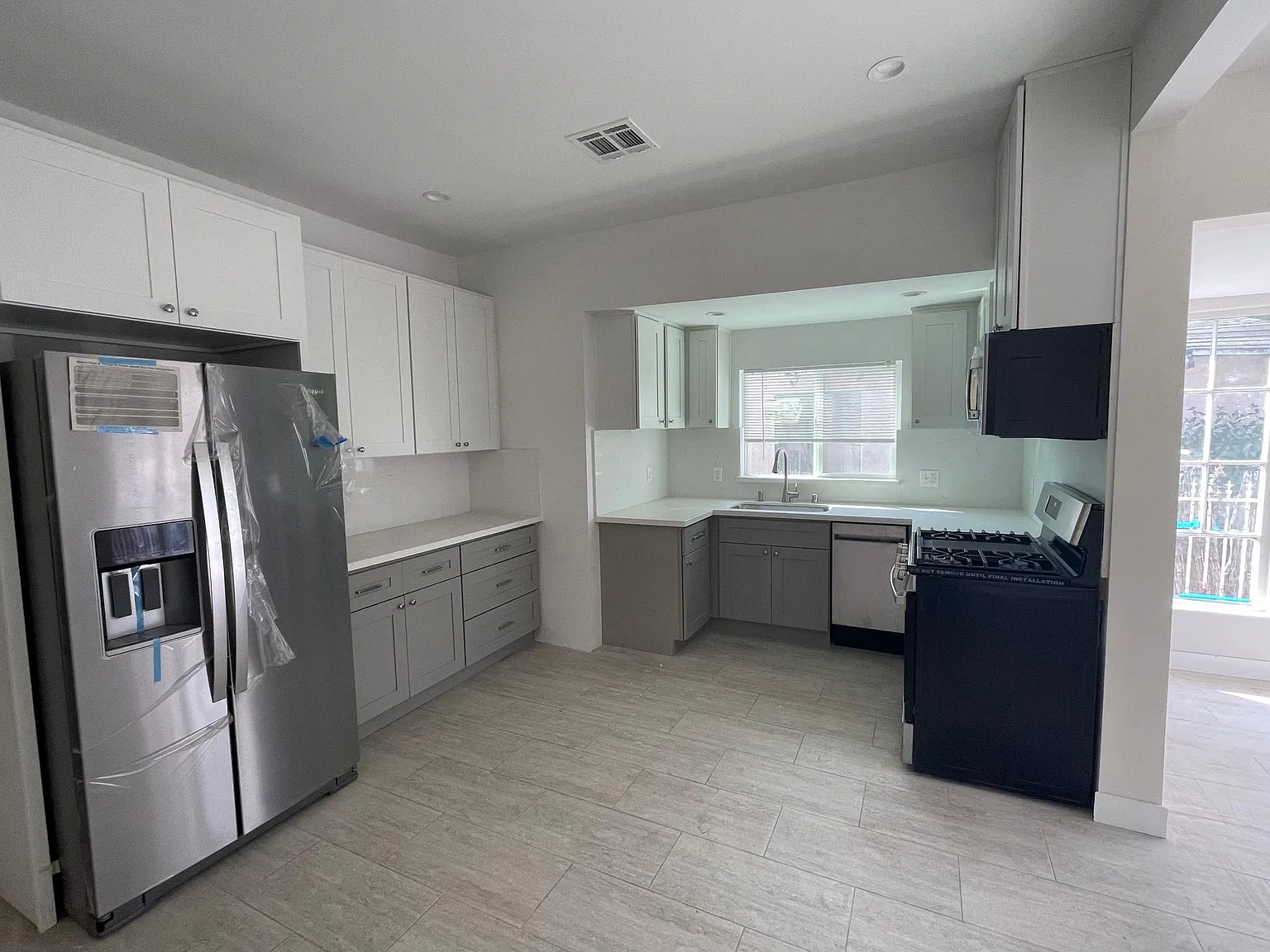 5 bed, 2.5 bath, $3,995 — Photo 4
