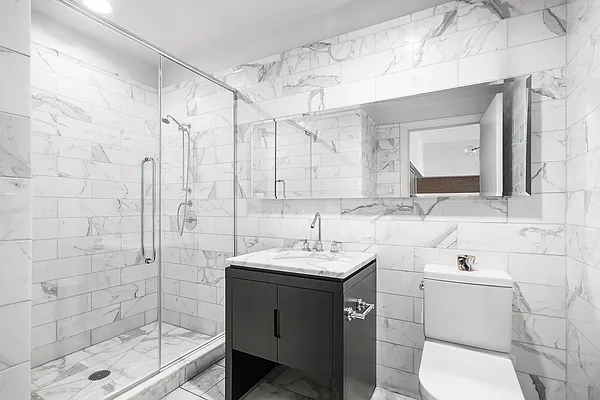 Sold by Compass | media 21