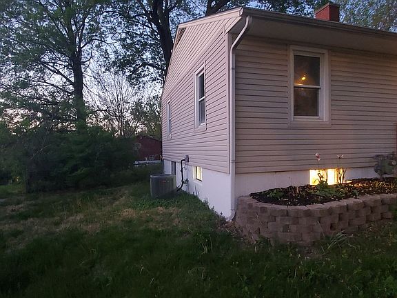 2nd image of 10508 E 40th St