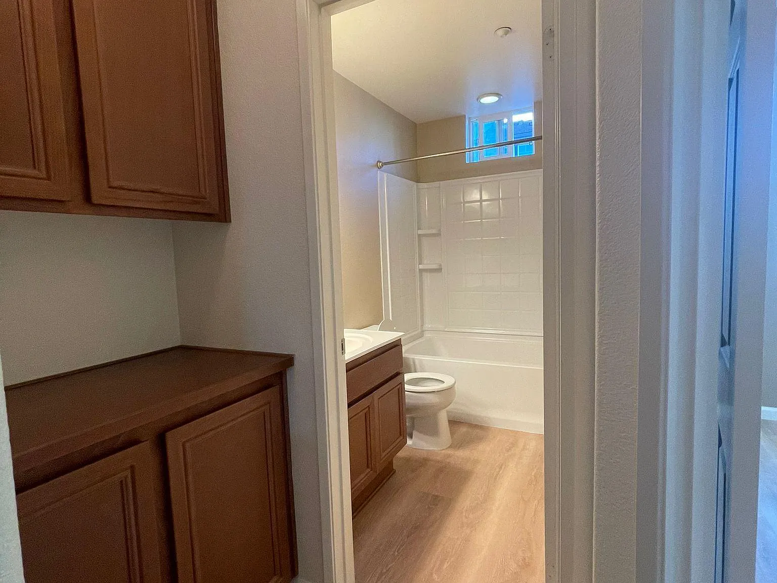 16915 Hutchins Lndg — Photo 3