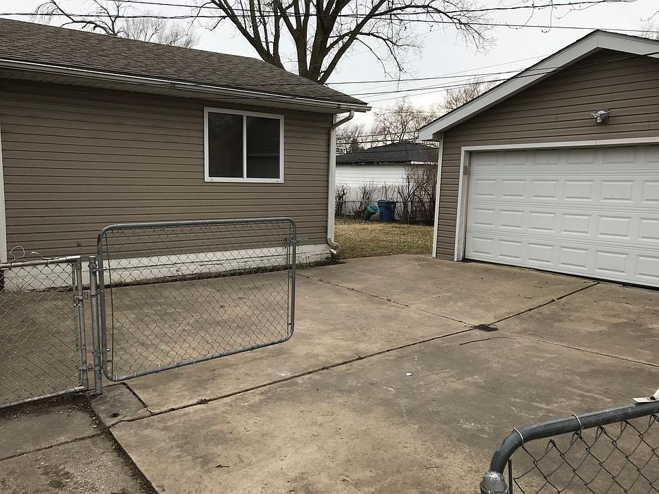 1st image of 1763 Reichert Ave