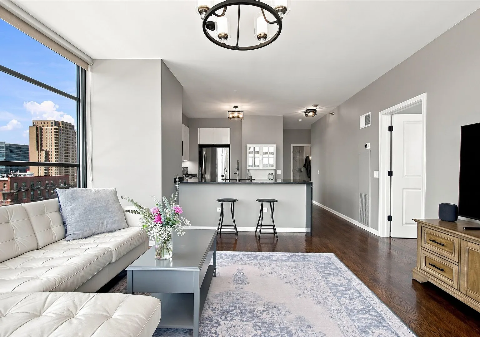 2 bed, 1274 sqft, $3,300 — Photo 4