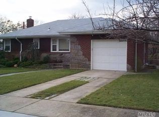 1064 N Grove St, Valley Stream, NY 11580