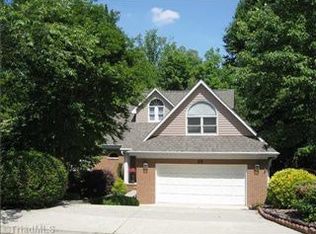 16 Mill Creek Ct, Greensboro, NC 27407