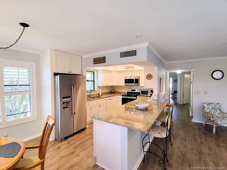 511 SW South River Dr #207 — Photo 11