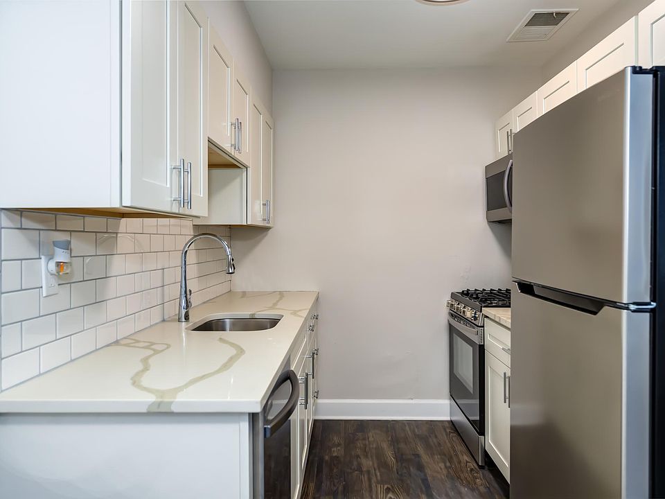 1st image of 6316 Oakland Ave #110