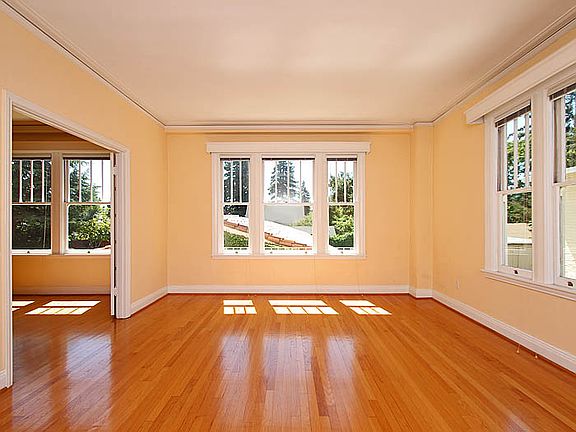 4th image of 360 Forest Ave APT 406