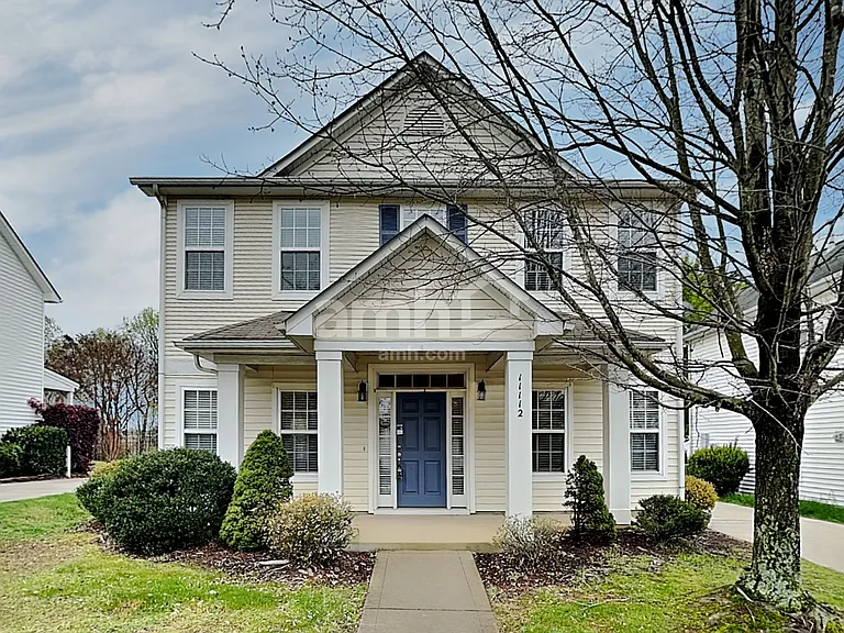 11112 Heritage Green Dr — Photo 1