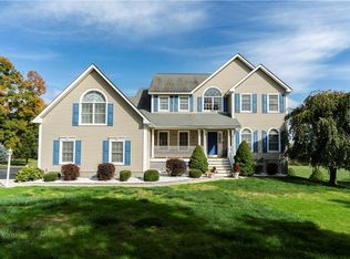 11 Logans Way, Hopewell Junction, NY 12533