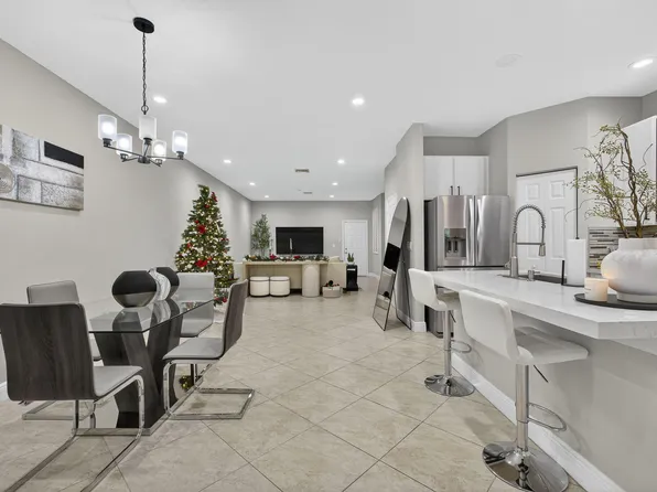 4991 Bonsai Circle #105, Palm Beach Gardens, FL 33418