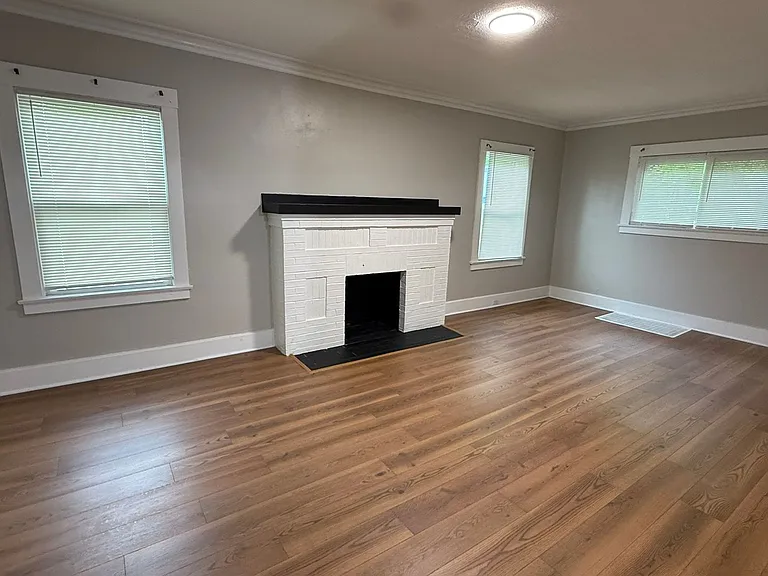 433 Norwood Ave — Photo 5