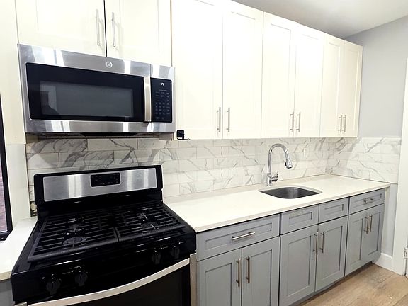 2nd image of 325 Avenue E #1B