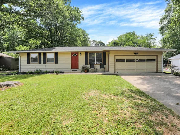 1127 Corn Tassel Row, Greenwood, IN 46142