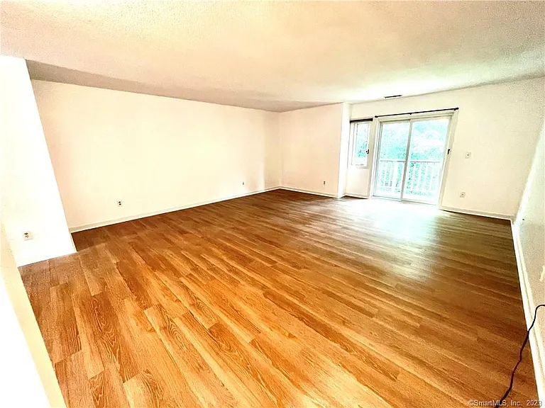 1410 Whitney Ave #B2 — Photo 6