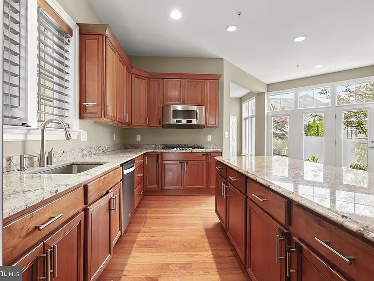 11426 Ellington St — Photo 21