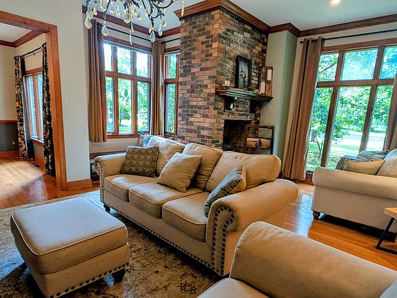 2nd image of 104 Southampton Dr