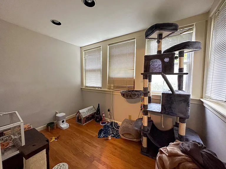 80 Magoun Ave #1 — Photo 13