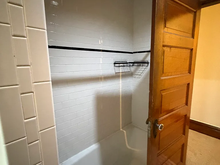 1823 N Clarkson St — Photo 16