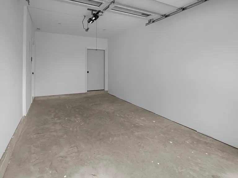 30 Manila Ave #1A — Photo 31