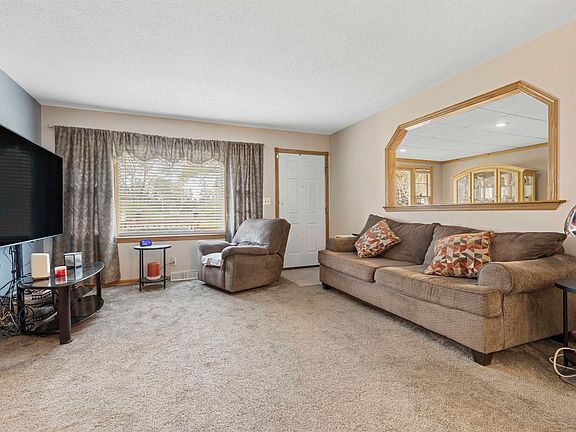 5th image of 1622 Millicent Dr
