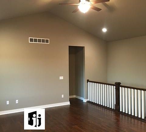 2nd image of 5815 Quarry Dr