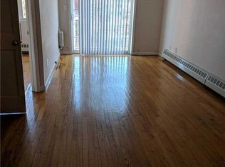 7142 160th St APT 2, Flushing, NY 11365