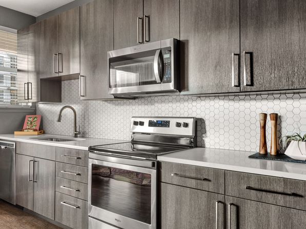 550 Park Ave W UNIT 1044