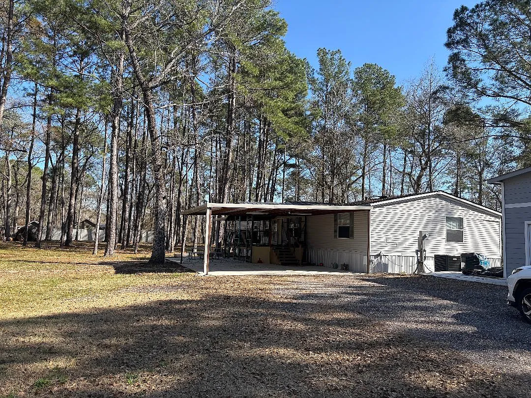 4 bed, 2240 sqft, $1,550 — Photo 2