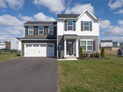 201 Plumegrass Run, Walworth, NY, 14568
