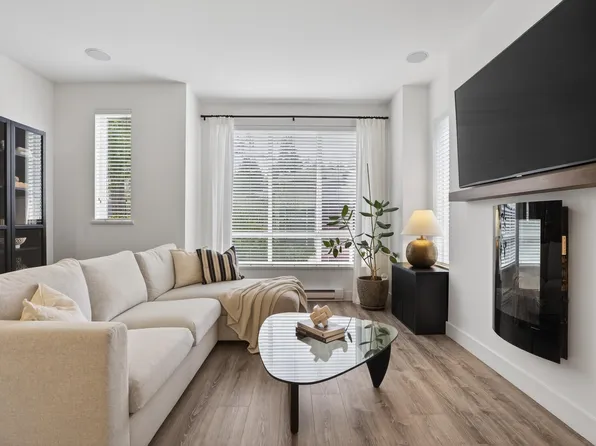 2929 156th St #36, Surrey, BC V3Z 0S9