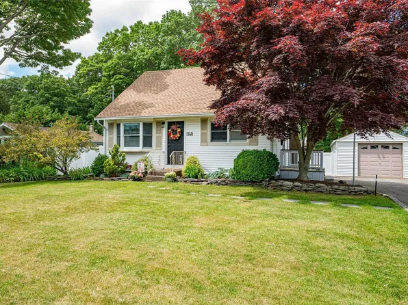 1148 Namdac Avenue, Bay Shore, NY 11706