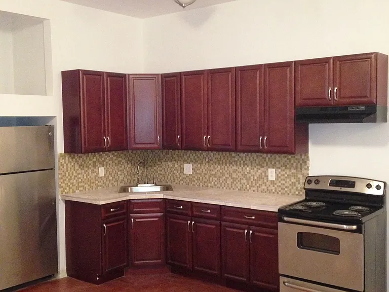 4708 Chestnut St — Photo 1