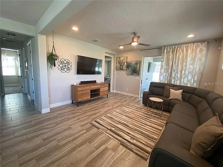 7902 Corkfield Ave — Photo 8