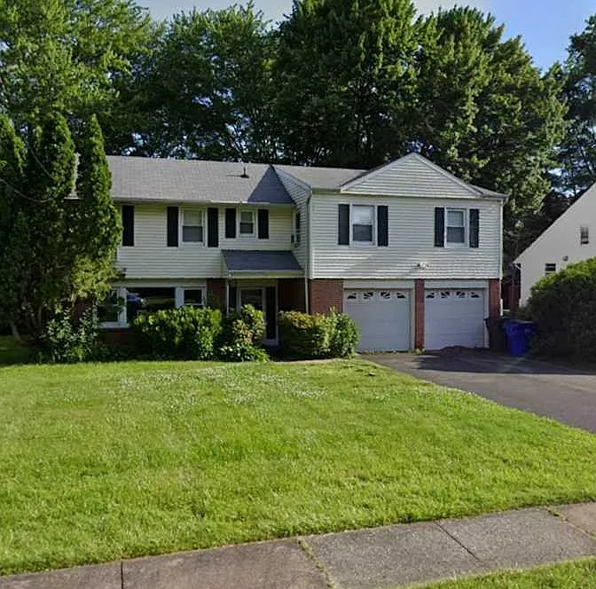 28 Brownleigh Rd
