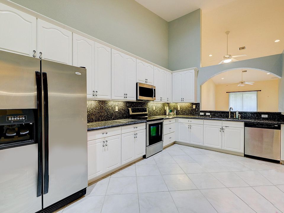 1st image of 6500 Oxford Circle #102