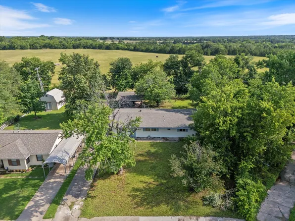 1404 Tremont St, Greenville, TX 75401