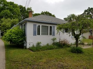 221 South St, Spring Lake, MI 49456