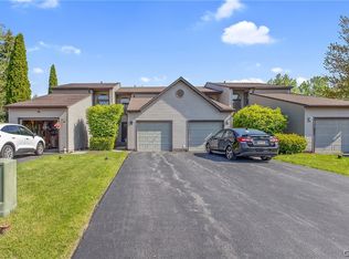 8474 Bubbling Springs Dr, Baldwinsville, NY 13027