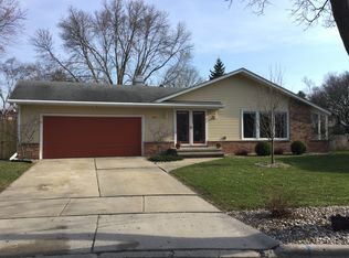 1815 Parkland Way, Green Bay, WI 54303