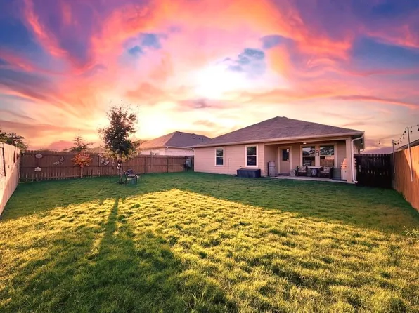 214 Pecos Dr, Huntsville, TX 77340