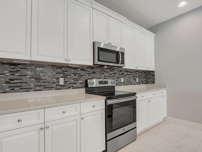 21026 SW Modena Way — Photo 17