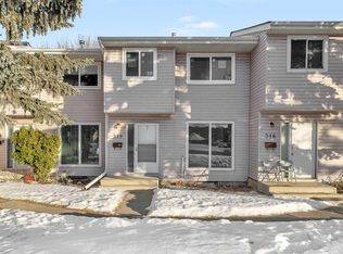 318 W Marlborough Way NE, Calgary, AB T2A 6R9