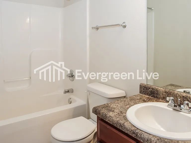 3193 Castlecreek Dr SW — Photo 14