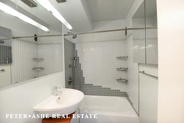 Rented by Peter Ashe | media 6