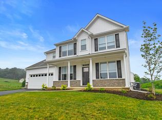 Redwood Model Plan, Donwood Estates, Dover, PA 17315